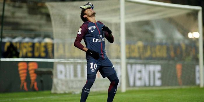 Neymar zaakceptował wielką obniżkę pensji. Barcelonie pozostało dogadać się z PSG!